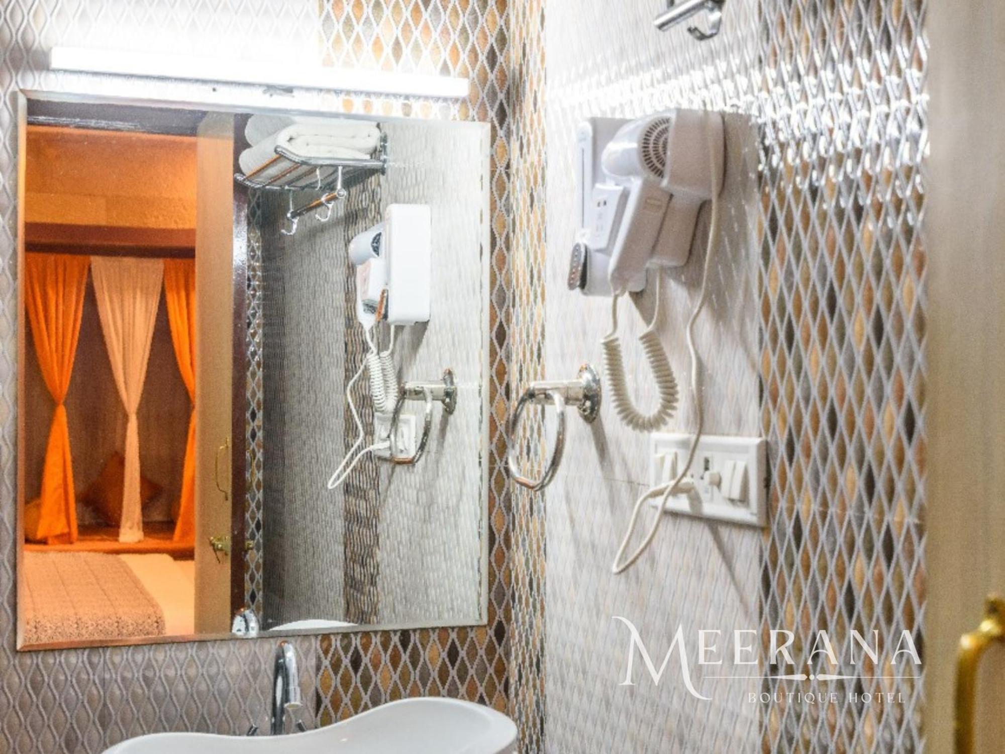 Hotel Meerana Джайсалмер Екстериор снимка