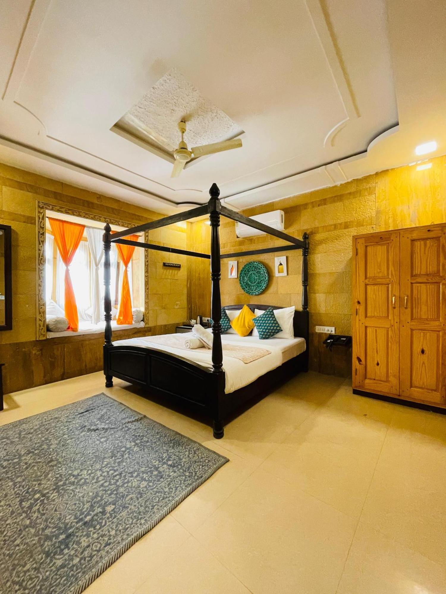Hotel Meerana Джайсалмер Екстериор снимка
