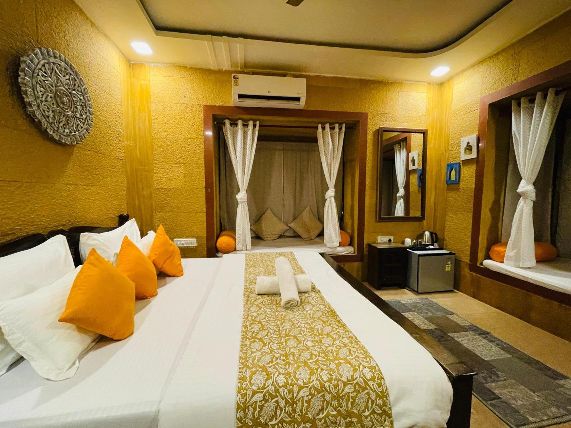 Hotel Meerana Джайсалмер Екстериор снимка